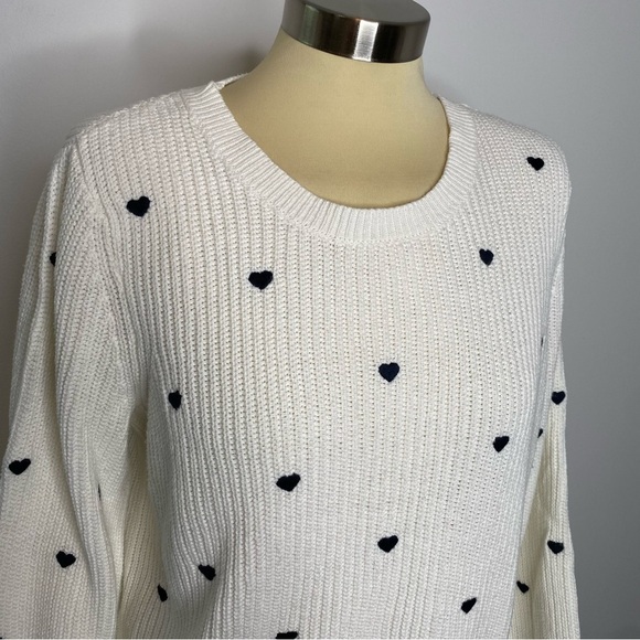 Lucky Brand White and Navy Blue Embroidered Heart Sweater - Picture 3 of 10